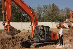 中國空軍與藍翔強強聯(lián)手 挖掘機技術的新篇章